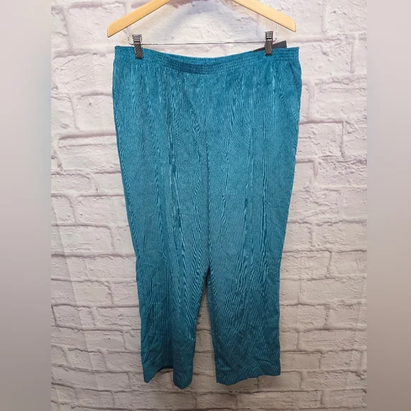 NWT Alfred Dunner Adirondack Trail French Terry Casual Pants Size 18P - Picture 5 of 7